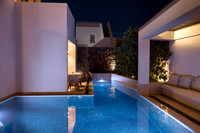 Uma Ray | Suites | Santorini | low res